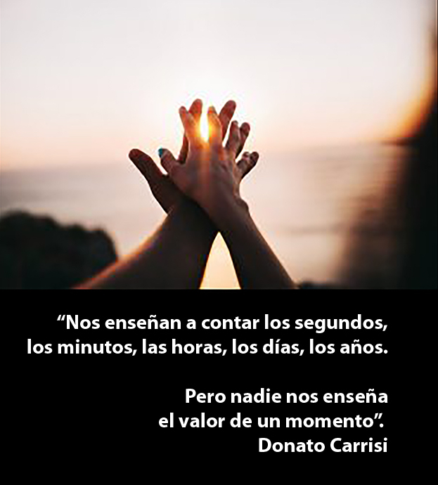 manos-entrelazadas-atardecer-300x200 copia.jpg